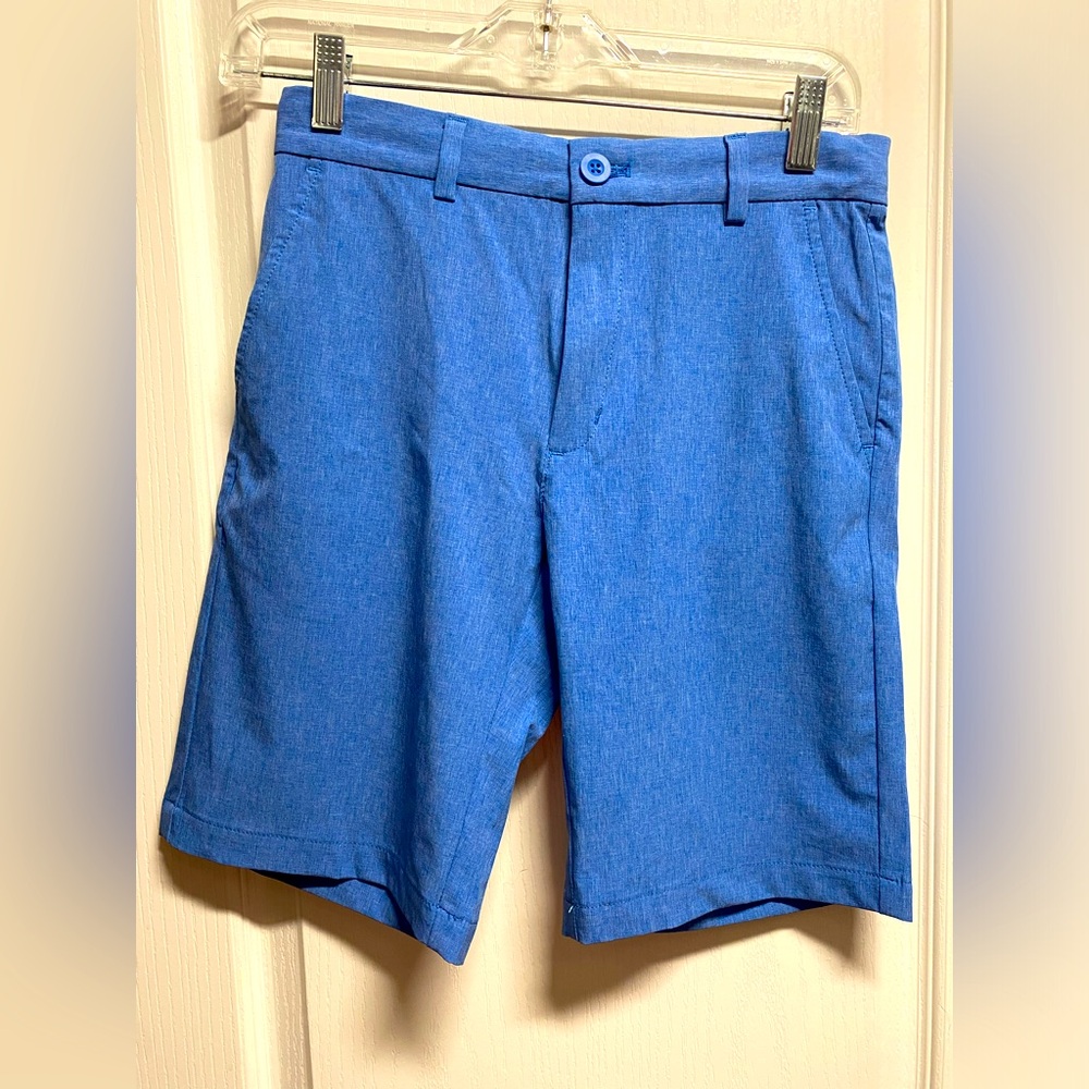 Vineyard vines Boys Performance Short. Blue.  Size 14